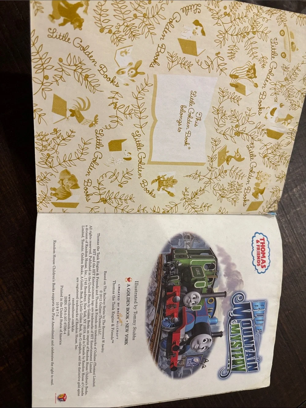 Thomas & Friends Blue and Red Train Storybook - Mountain Mystery Cover